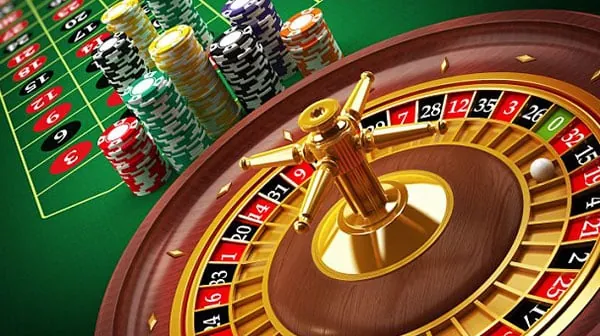 Live Roulette Wheel with Chips